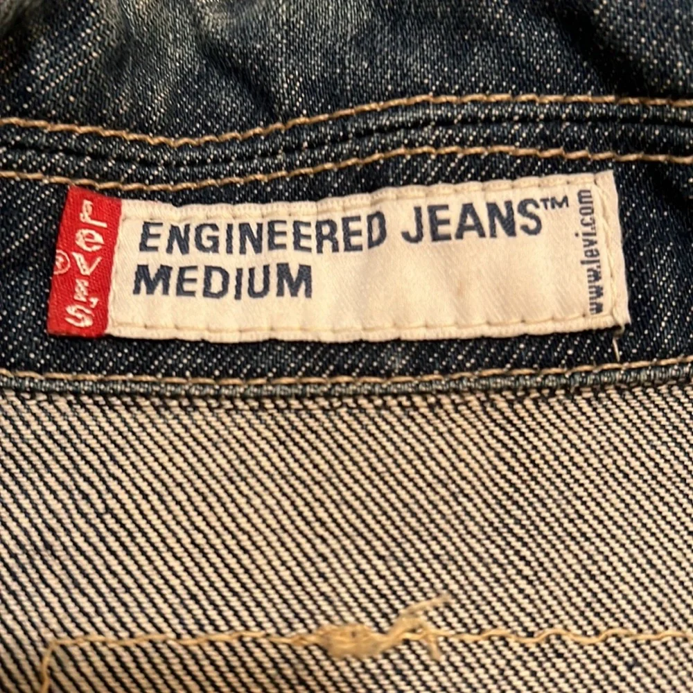 Levi’s Men’s Vest/Waistcoat Like New Medium Denim Blue Classic Collar Buttons - Picture 8 of 11